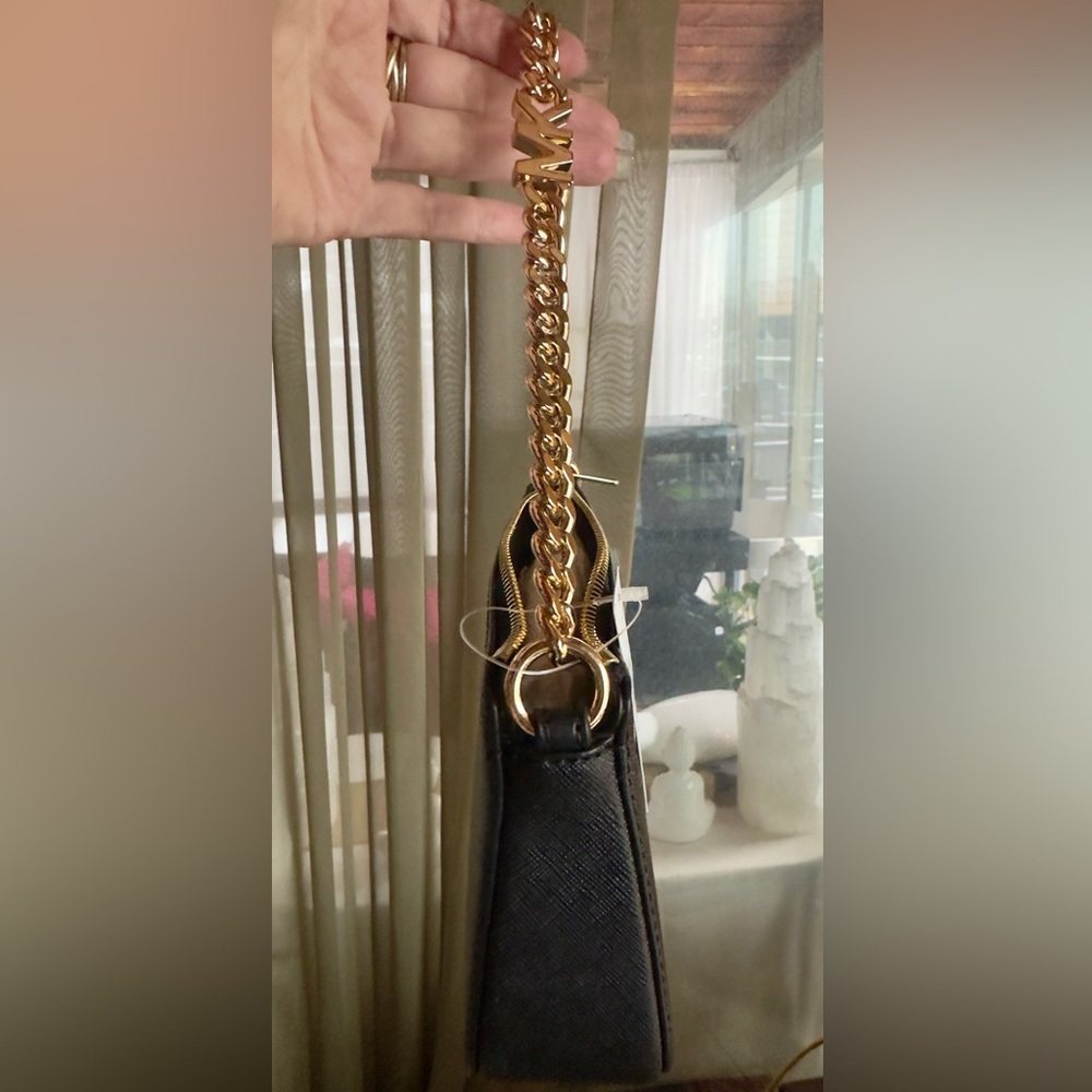 Michael Kors Jetset black leather small pouchette with MK on gold chain. NWT - Picture 3 of 4